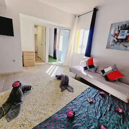 Vakantiehuis Daniel Beachfront, 2 Wifi Free Playa de las Américas