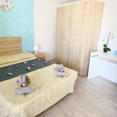 Casa vacanze Daniel Beachfront, 2 Wifi Free *