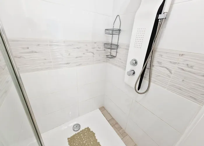 Daniel Beachfront, 2 Wifi Free Дом отдыха